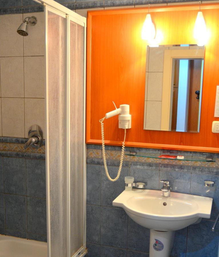 Hotel Iadolina Stana de Vale Ngoại thất bức ảnh