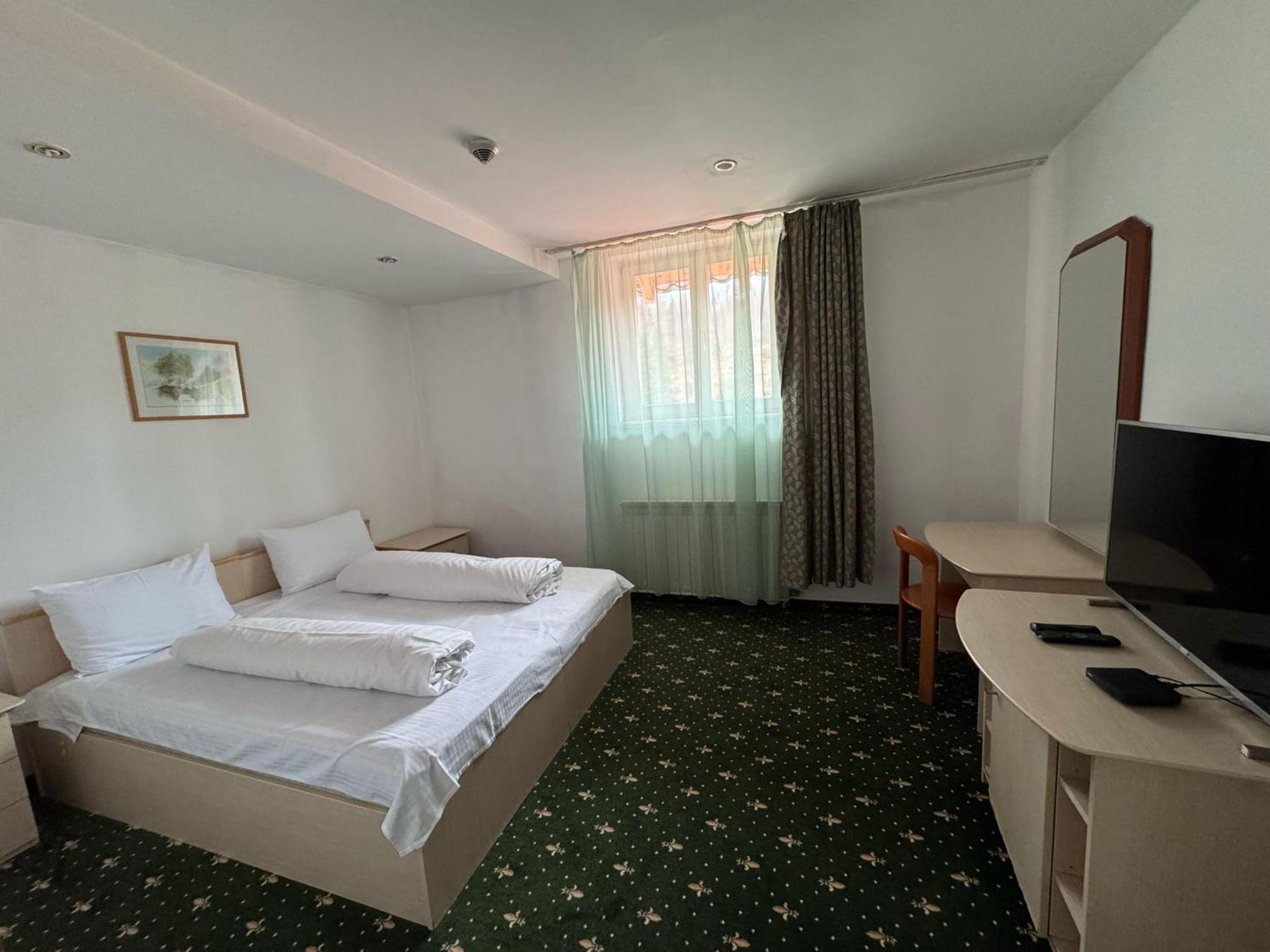 Hotel Iadolina Stana de Vale Ngoại thất bức ảnh