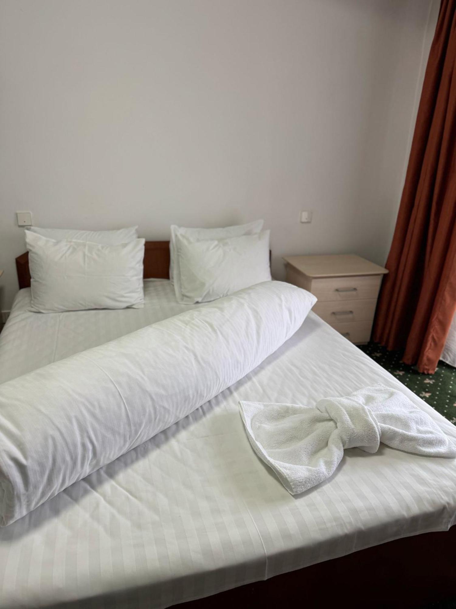 Hotel Iadolina Stana de Vale Ngoại thất bức ảnh
